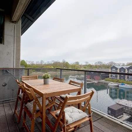 Beautiful Apt Near The Harbour *
